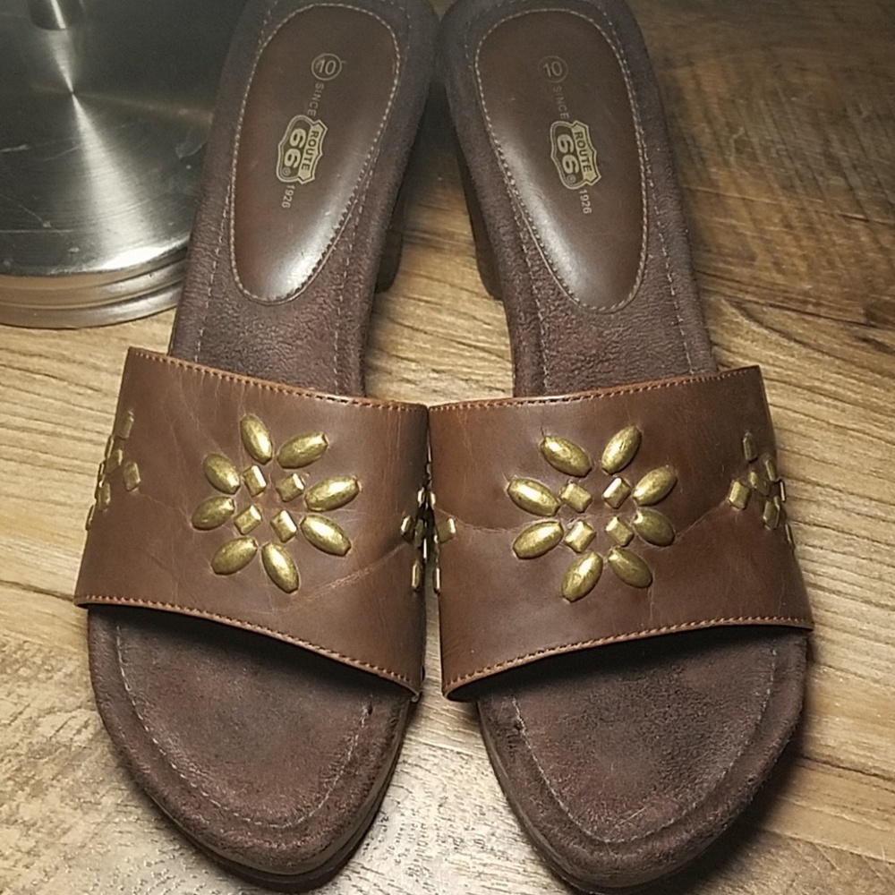 👀Route 66 Embellished Slides Sz 10